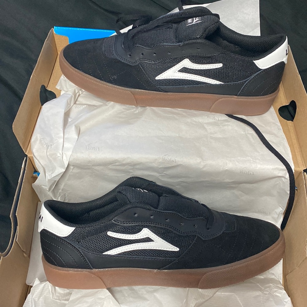 Lakai Cambridge skate shoe black gum
